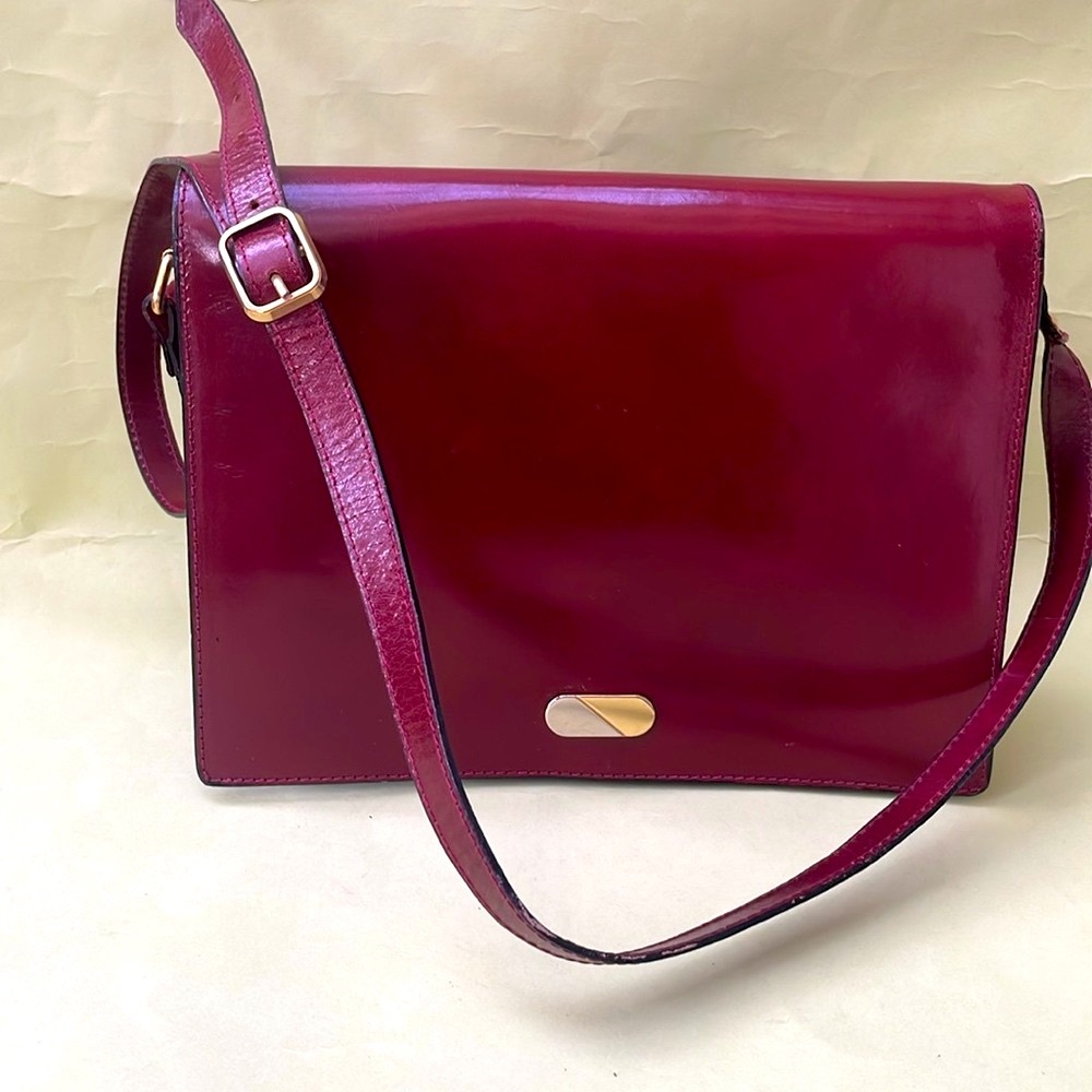 Vintage burgundy/gold leather shoulder bag